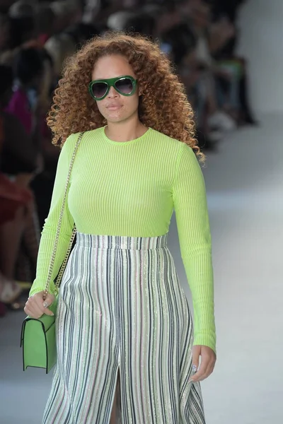  Christian Siriano defile