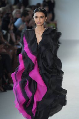 Christian Siriano defile