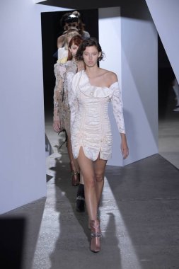 Kendi portresi ilkbahar yaz 2018 