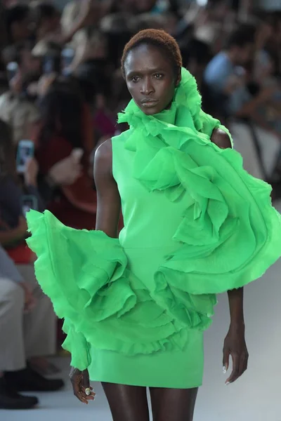 Christian Siriano fashion show — Stock Photo, Image