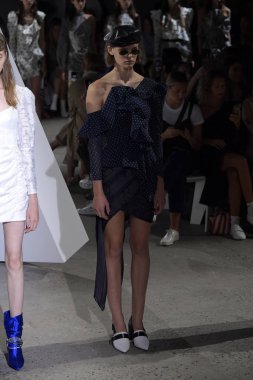 Kendi portresi ilkbahar yaz 2018 