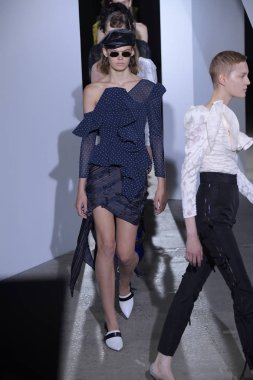 Kendi portresi ilkbahar yaz 2018 