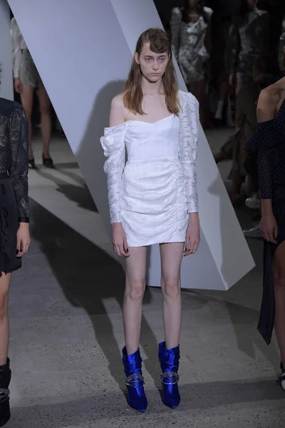 Kendi portresi ilkbahar yaz 2018 