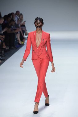 Peyman Umay moda gösterisi