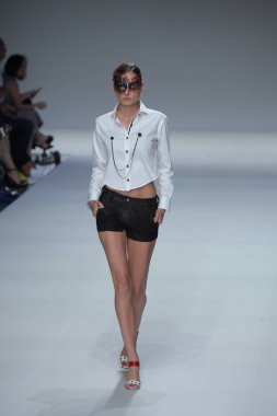 Peyman Umay moda gösterisi