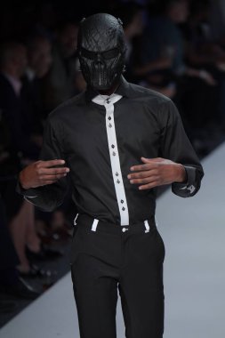 Peyman Umay moda gösterisi