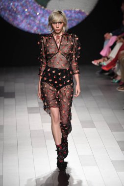 Anna Sui defile 