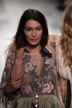 Anna Sui defile
