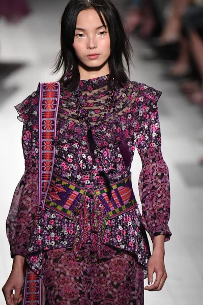 Anna Sui fashion show — Stock Photo, Image