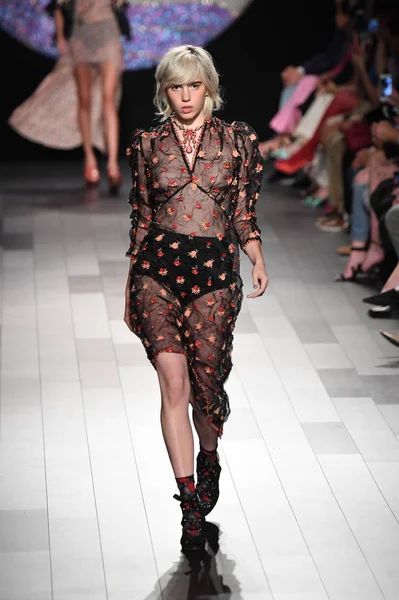Anna Sui defile 