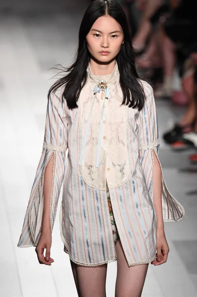 Anna Sui fashion show — Stock Photo, Image