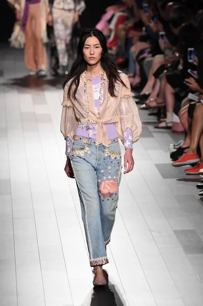 Anna Sui defile 