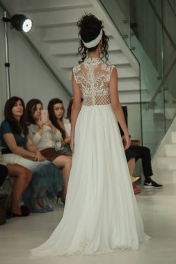 Julie Vino Havana 2018 gelinlik koleksiyonu