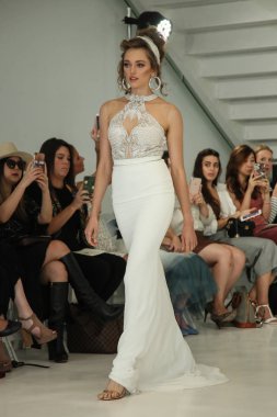 Julie Vino Havana 2018 gelinlik koleksiyonu