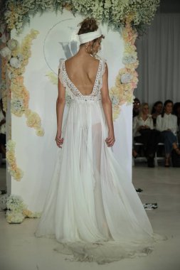 Julie Vino Havana 2018 gelinlik koleksiyonu