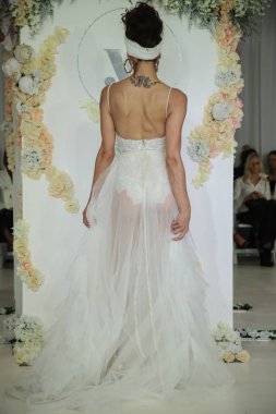 Julie Vino Havana 2018 gelinlik koleksiyonu