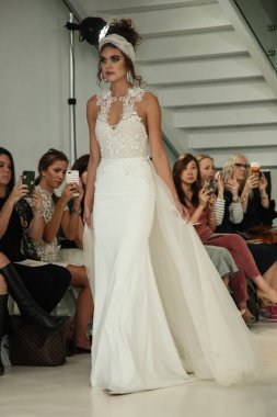 Julie Vino Havana 2018 gelinlik koleksiyonu