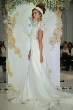 Julie Vino Havana 2018 gelinlik koleksiyonu