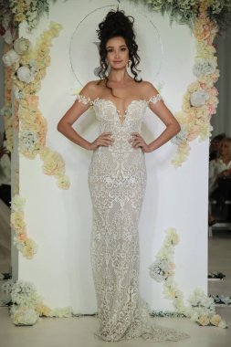 Julie Vino Havana 2018 gelinlik koleksiyonu