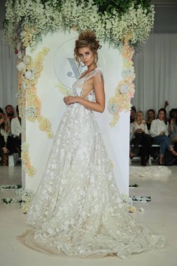  Julie Vino Havana 2018 gelinlik koleksiyonu