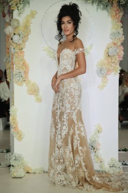  Julie Vino Havana 2018 gelinlik koleksiyonu