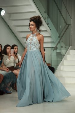  Julie Vino Havana 2018 gelinlik koleksiyonu