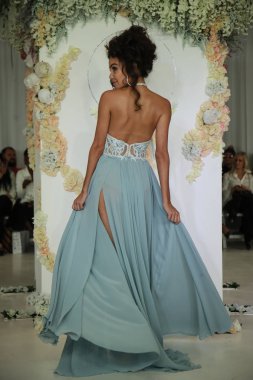  Julie Vino Havana 2018 gelinlik koleksiyonu