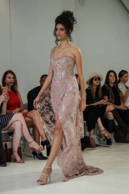  Julie Vino Havana 2018 gelinlik koleksiyonu