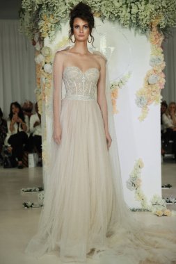  Julie Vino Havana 2018 gelinlik koleksiyonu