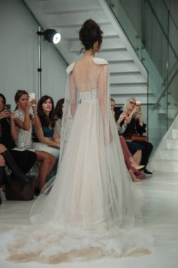  Julie Vino Havana 2018 gelinlik koleksiyonu