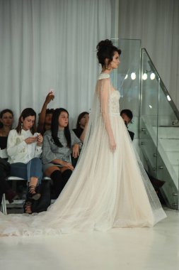  Julie Vino Havana 2018 gelinlik koleksiyonu