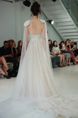  Julie Vino Havana 2018 gelinlik koleksiyonu