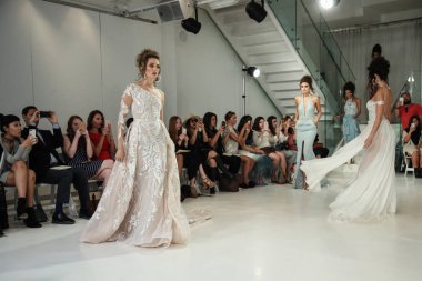  Julie Vino Havana 2018 gelinlik koleksiyonu