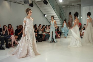  Julie Vino Havana 2018 gelinlik koleksiyonu