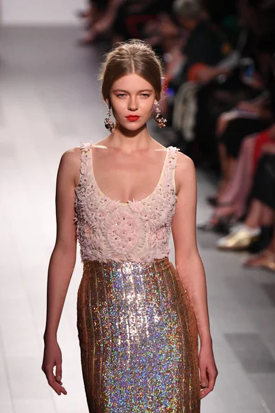 Badgley Mischka divatbemutató — Stock Fotó