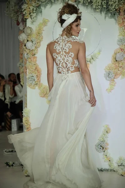 Julie Vino Havana 2018 gelinlik koleksiyonu