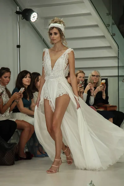 Julie Vino Havana 2018 gelinlik koleksiyonu