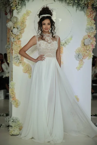 Julie Vino Havana 2018 gelinlik koleksiyonu