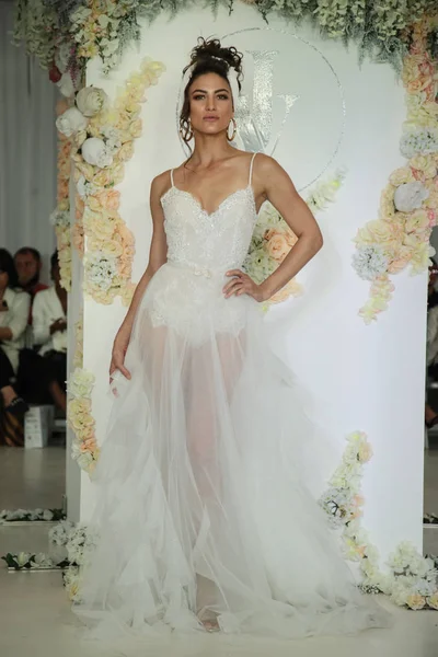 Julie Vino Havana 2018 gelinlik koleksiyonu