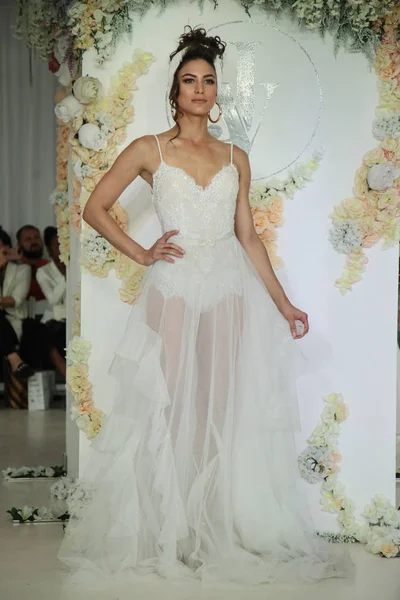 Julie Vino Havana 2018 gelinlik koleksiyonu