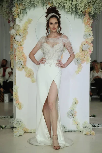 Julie Vino Havana 2018 gelinlik koleksiyonu