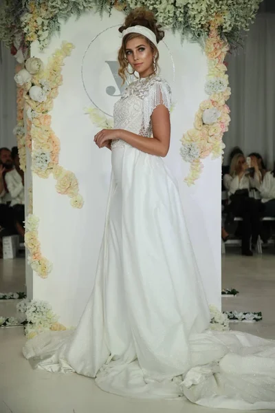 Julie Vino Havana 2018 gelinlik koleksiyonu