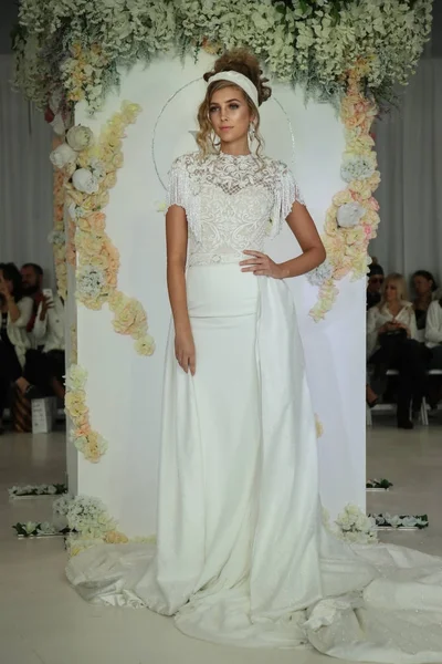 Julie Vino Havana 2018 gelinlik koleksiyonu