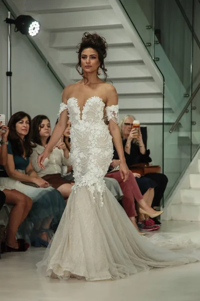 Julie Vino Havana 2018 gelinlik koleksiyonu