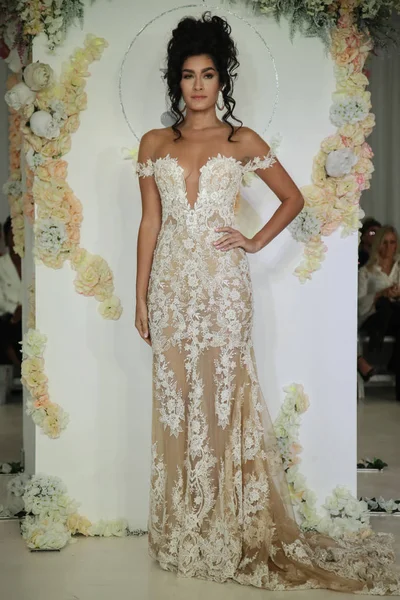  Julie Vino Havana 2018 gelinlik koleksiyonu