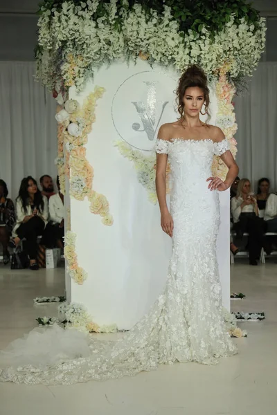  Julie Vino Havana 2018 gelinlik koleksiyonu