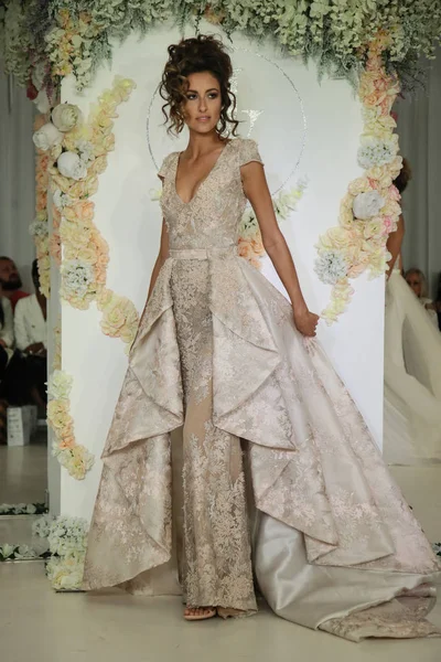  Julie Vino Havana 2018 gelinlik koleksiyonu