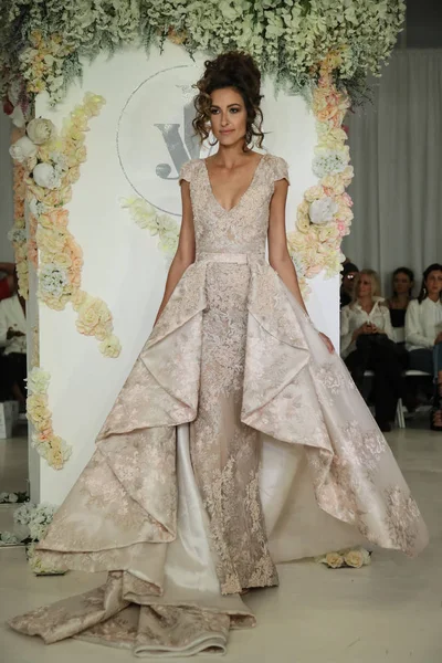  Julie Vino Havana 2018 gelinlik koleksiyonu