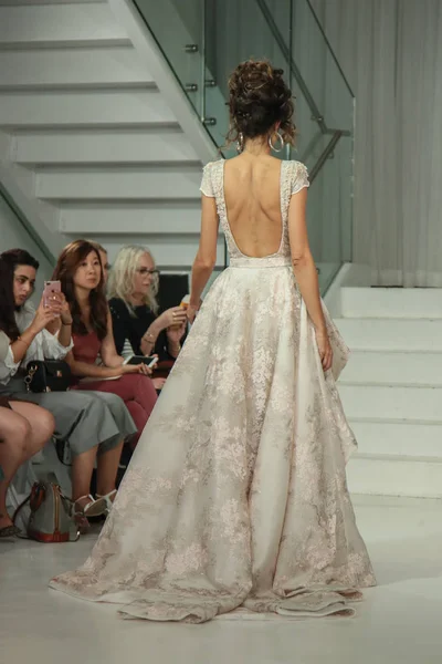  Julie Vino Havana 2018 gelinlik koleksiyonu