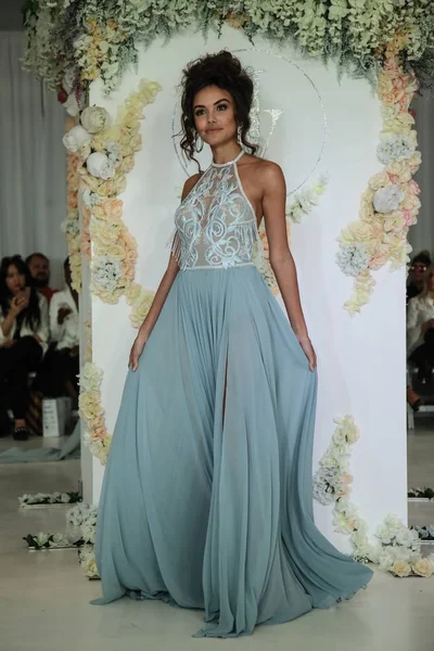  Julie Vino Havana 2018 gelinlik koleksiyonu